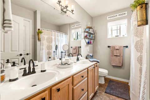 Tiny photo for 886 E HAMLET CIR N, Midway, UT 84049 (MLS # 2183501)