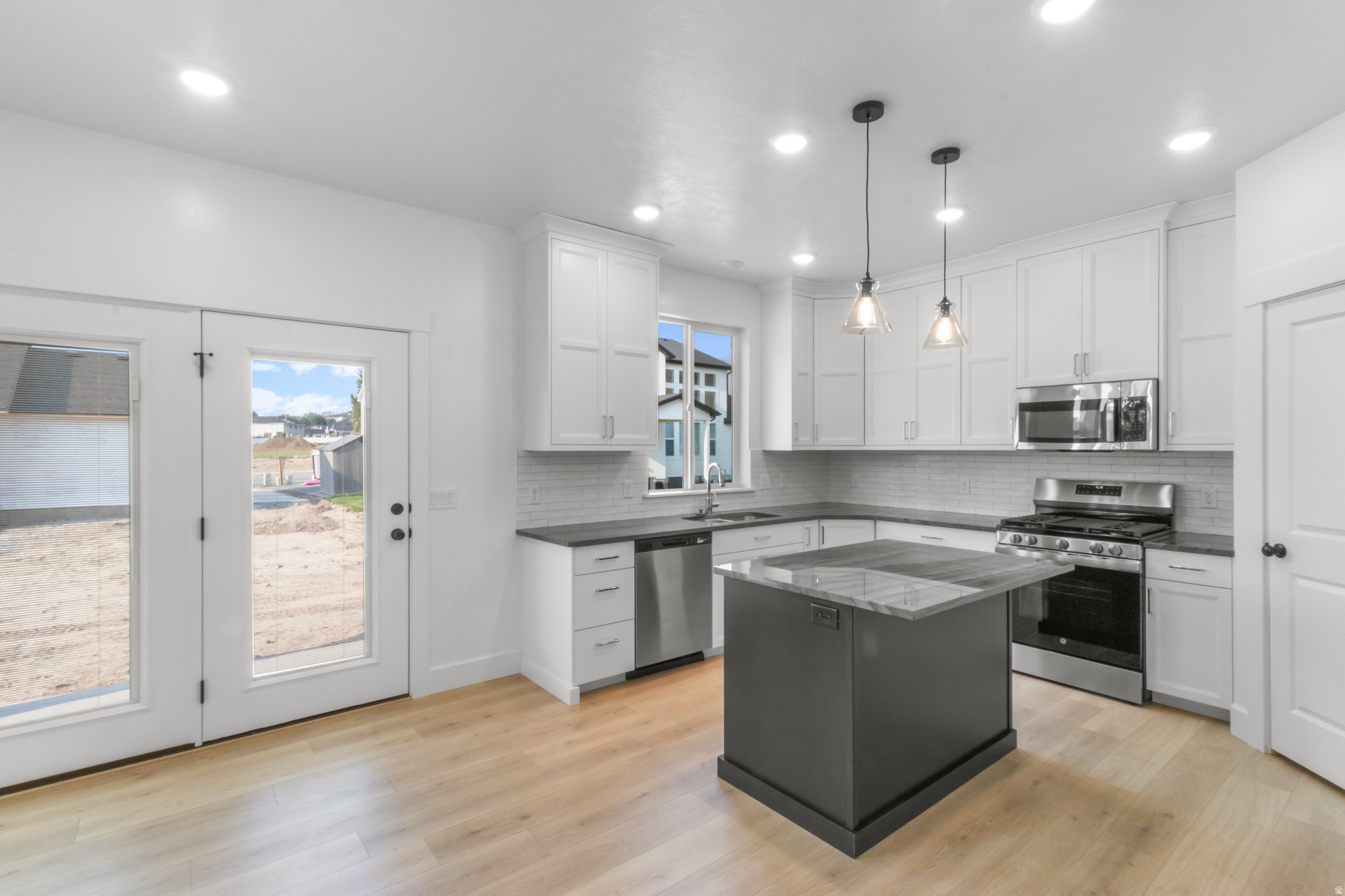 RIVER'S EDGE - Residential