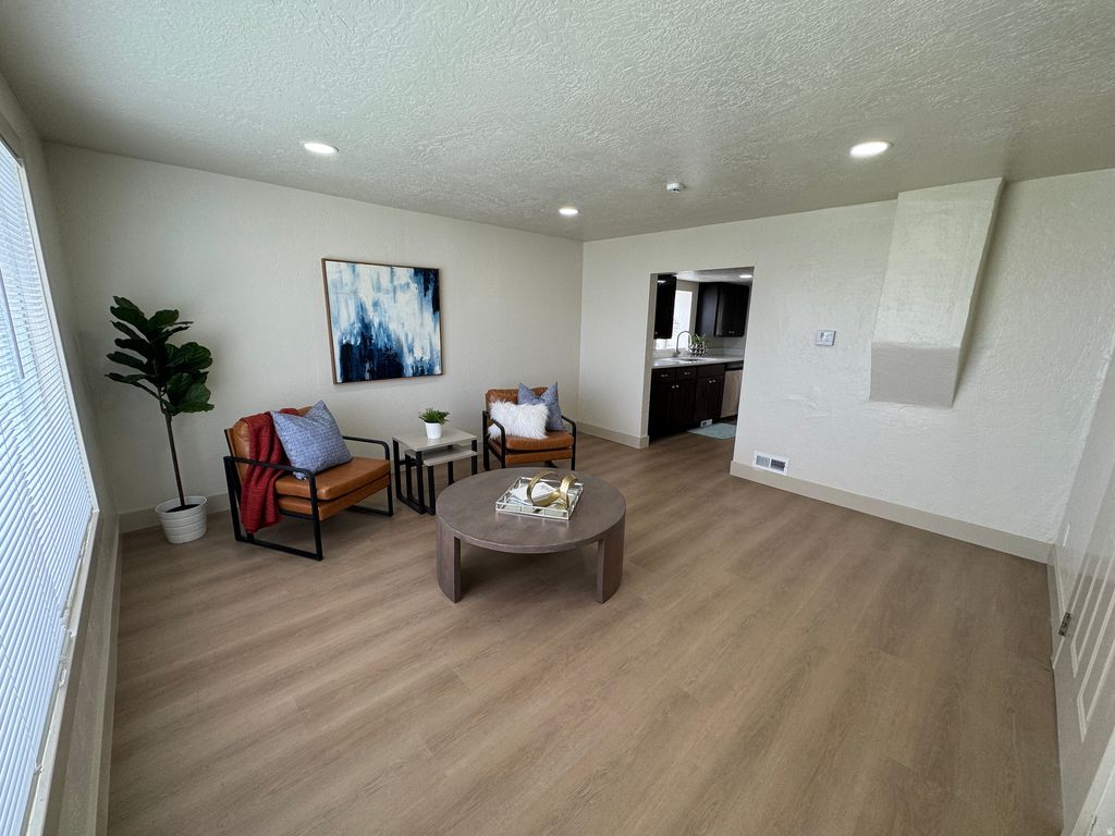 Photo of 260 N 5TH ST E, Tooele, UT 84074 (MLS # 2148148)