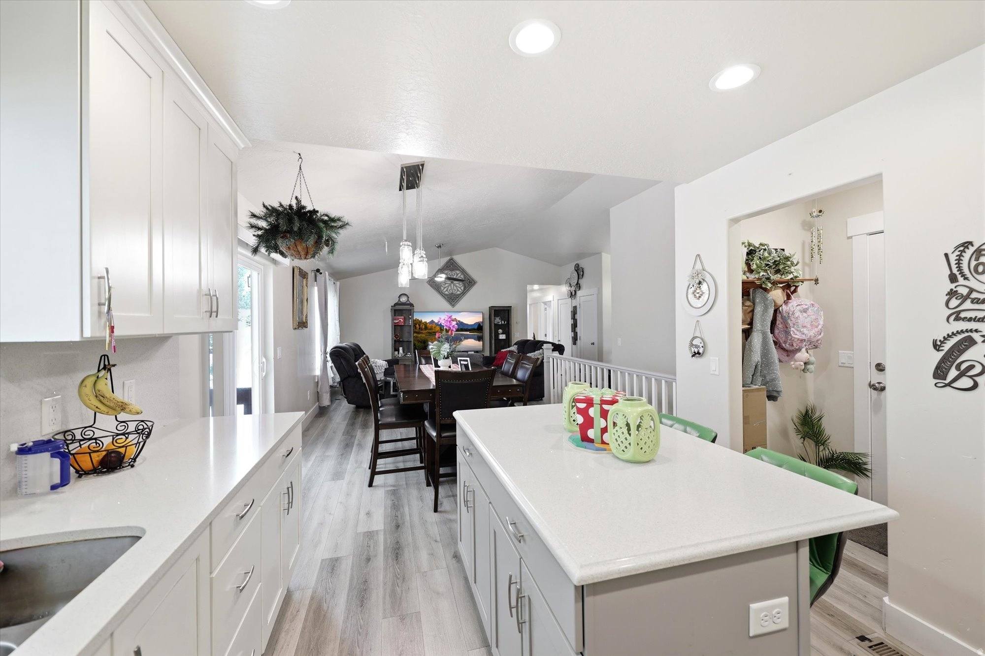 DAISY VIEW - Residential