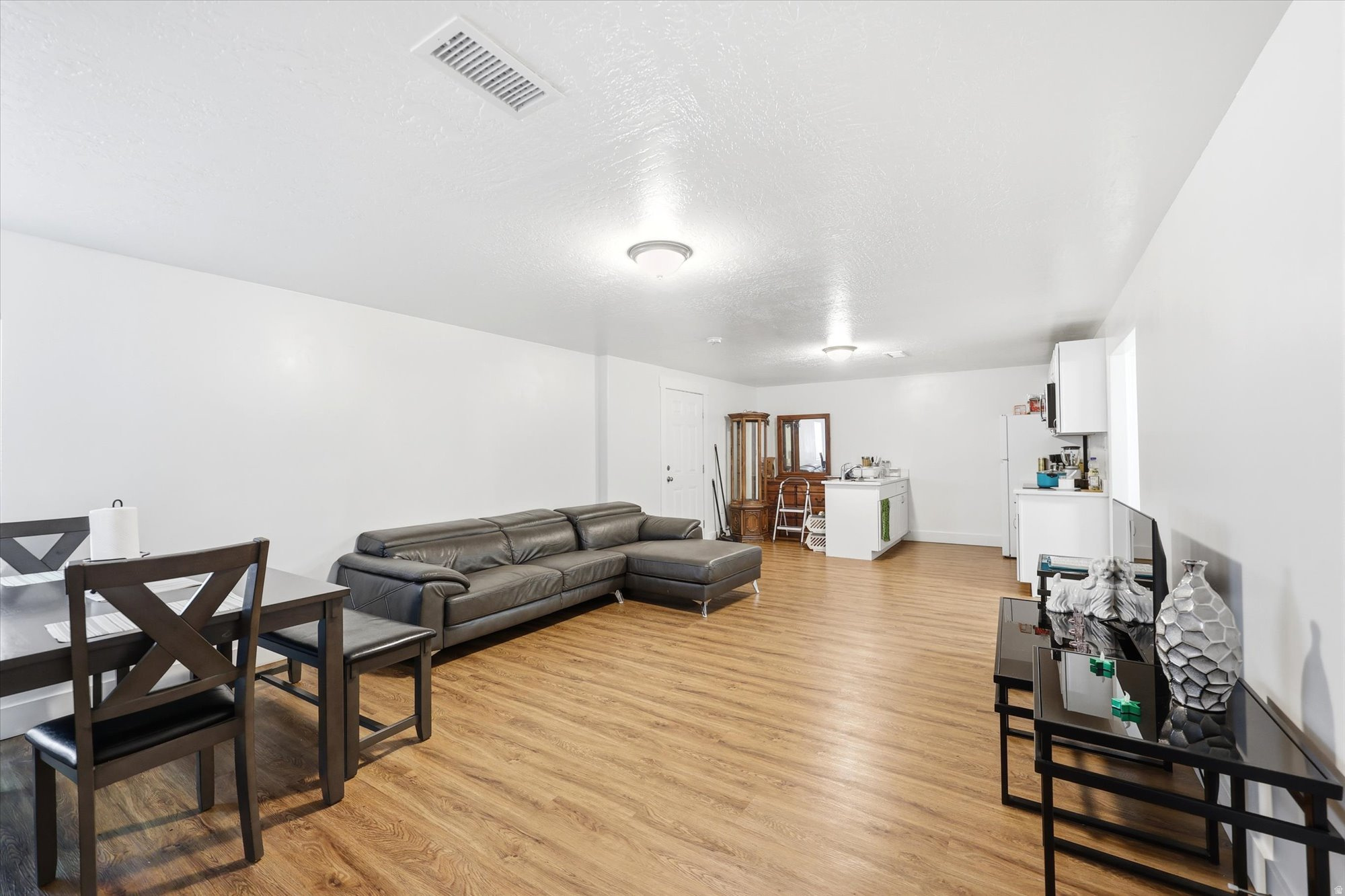 DAISY VIEW - Residential