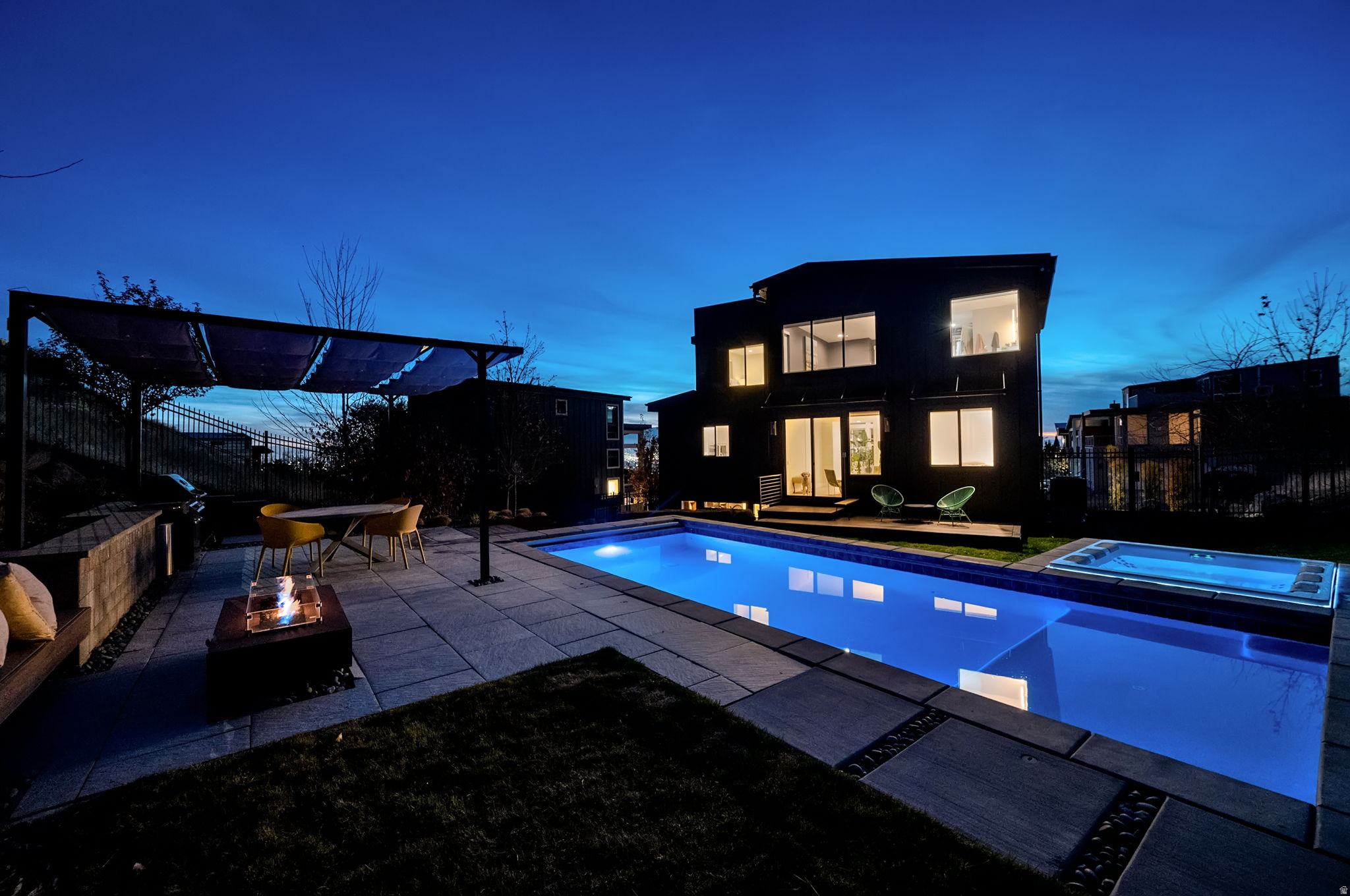 COLUMBUS COURT PUD - Residential