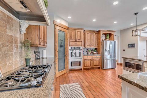 Tiny photo for 6455 S RAYMOND DR, South Weber, UT 84405 (MLS # 2142425)