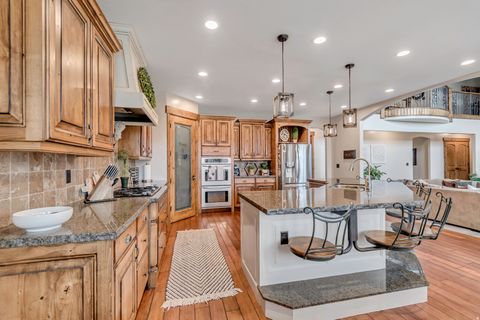Tiny photo for 6455 S RAYMOND DR, South Weber, UT 84405 (MLS # 2142425)
