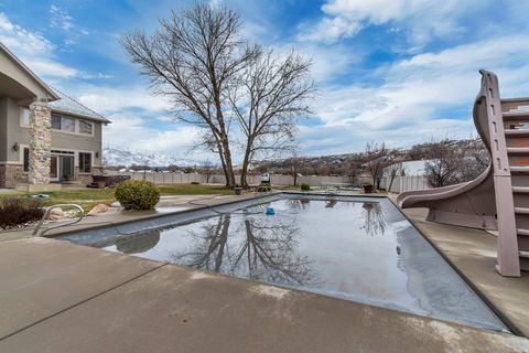 Tiny photo for 6455 S RAYMOND DR, South Weber, UT 84405 (MLS # 2142425)