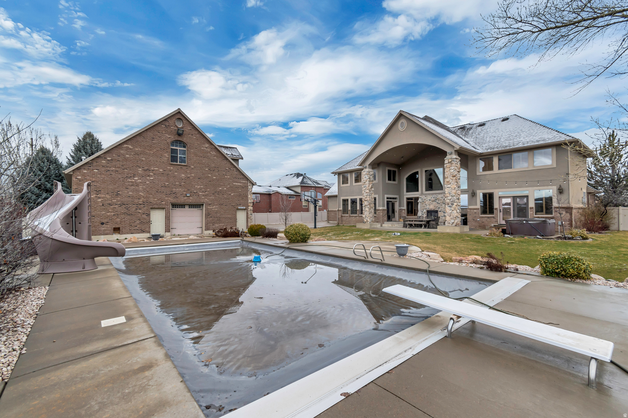 HEATHER COVE - Residential