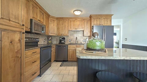 Tiny photo for 8291 S EL MANICERO WAY E, Sandy, UT 84093 (MLS # 2173315)