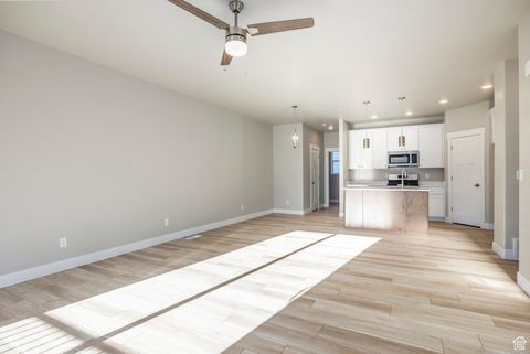 Tiny photo for 1068 S 2760 E, Spanish Fork, UT 84660 (MLS # 2097715)