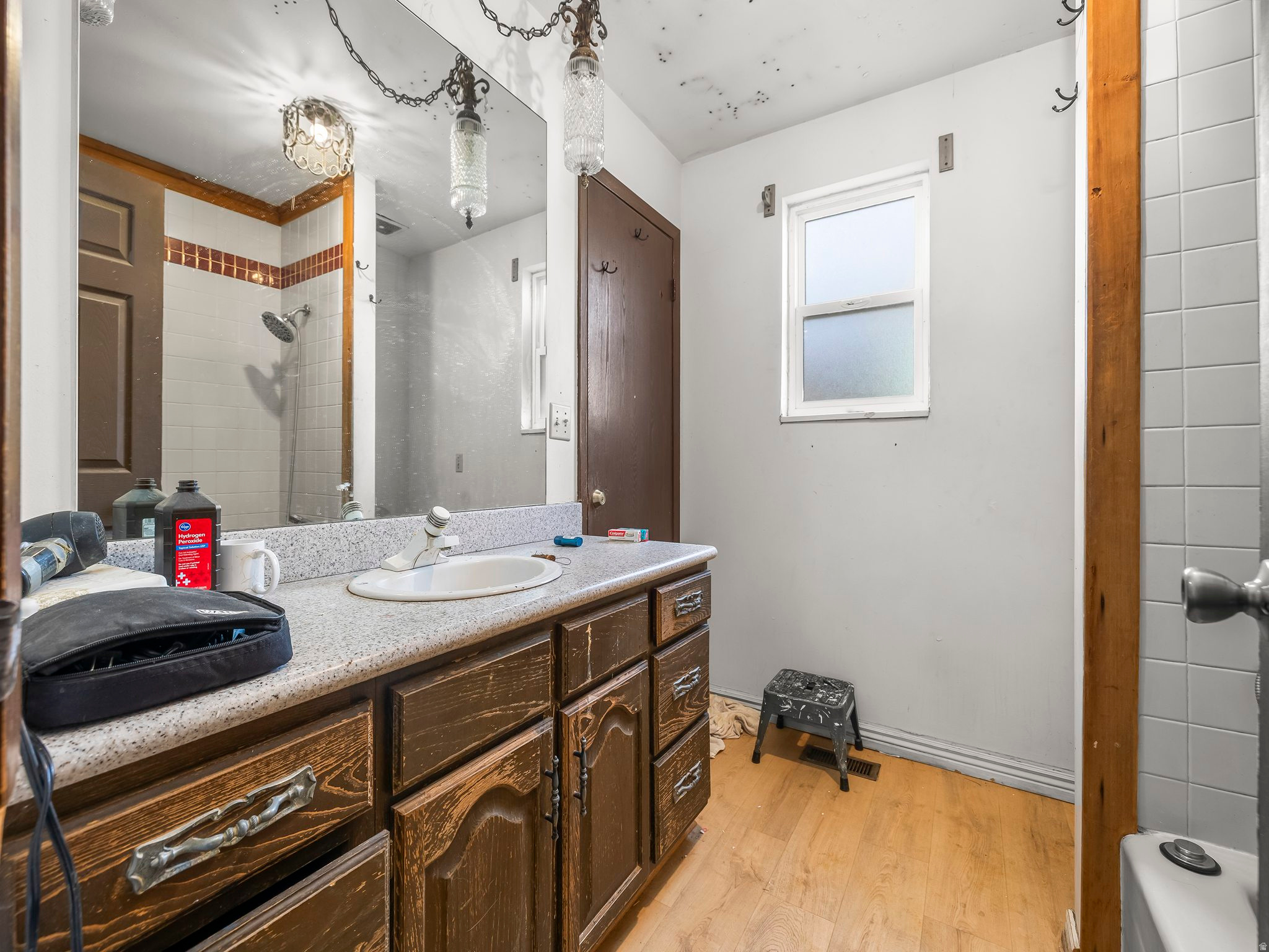 CLOVER CREST - Residential