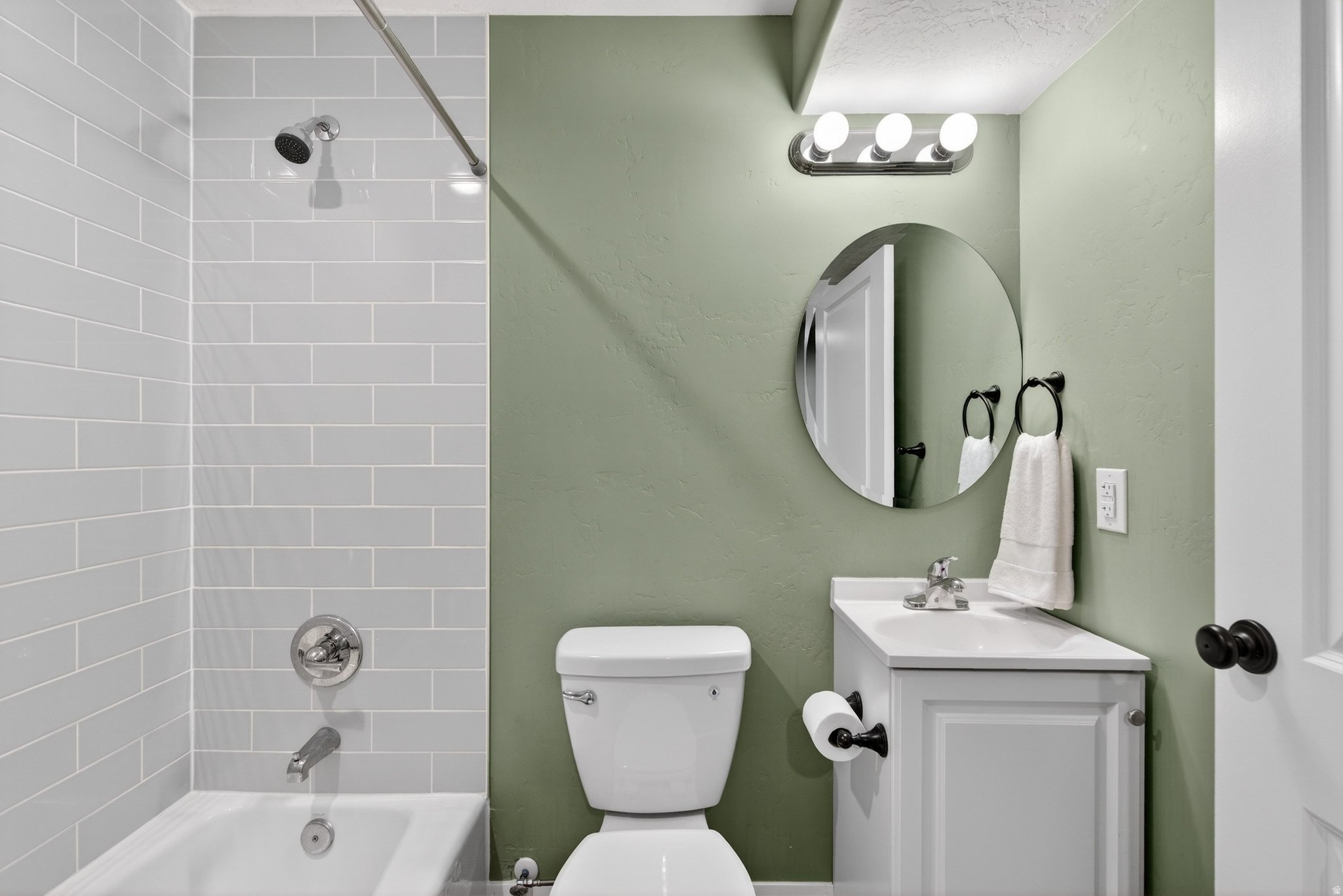 LEGACY TOWNHOMES - Residential