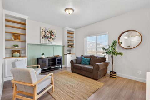 Townhouse For Sale - 812 N Old Fort Dr<br/> Spanish Fork, UT 84660