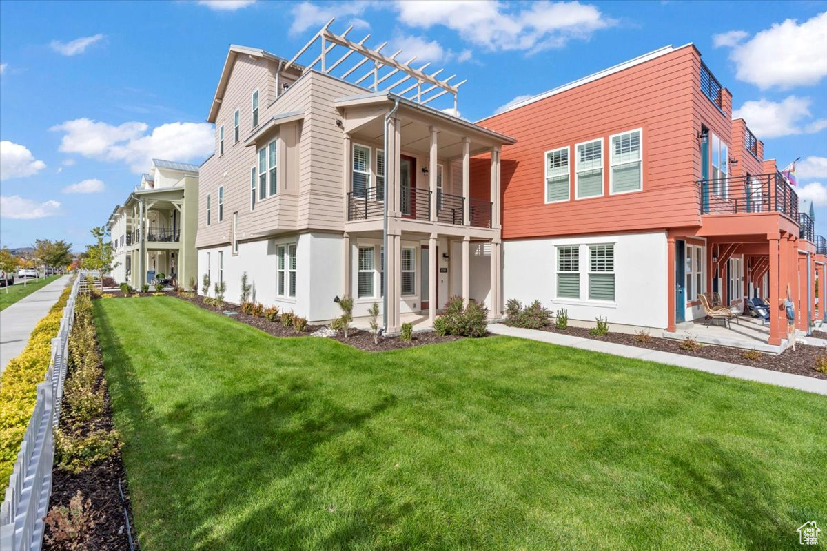 DAYBREAK MARINA - Residential