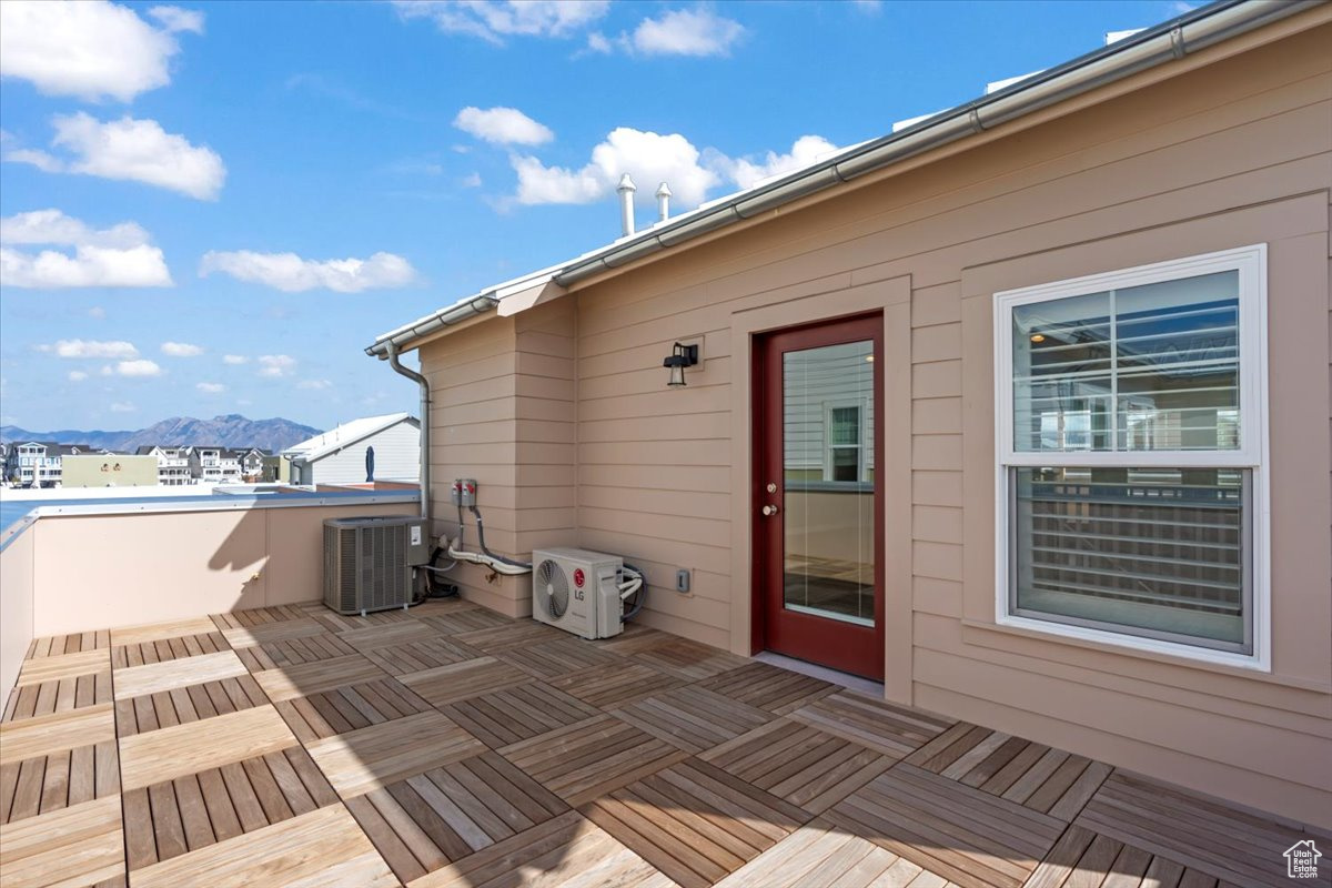 DAYBREAK MARINA - Residential