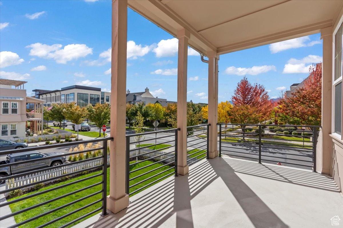 DAYBREAK MARINA - Residential