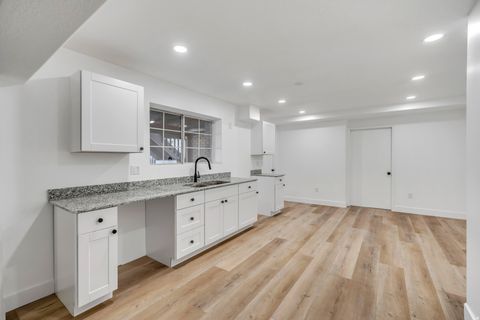 Tiny photo for 3071 E 7335 S, Cottonwood Heights, UT 84121 (MLS # 2135725)