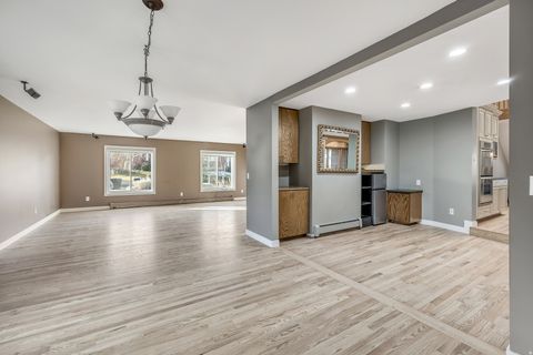 Tiny photo for 3071 E 7335 S, Cottonwood Heights, UT 84121 (MLS # 2135725)