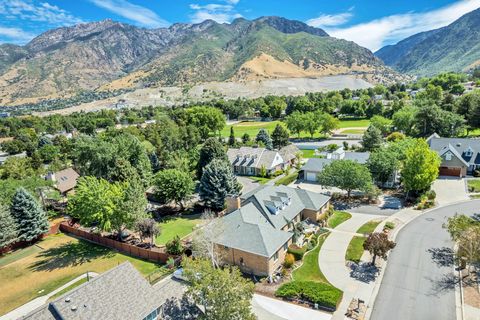 Tiny photo for 3071 E 7335 S, Cottonwood Heights, UT 84121 (MLS # 2135725)