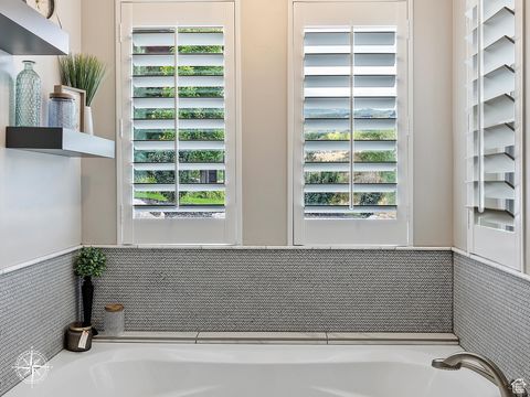 Tiny photo for 6462 SUMMIT CV, Huntsville, UT 84317 (MLS # 2023986)