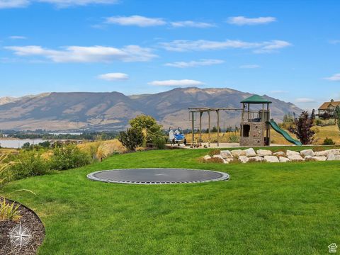 Tiny photo for 6462 SUMMIT CV, Huntsville, UT 84317 (MLS # 2023986)
