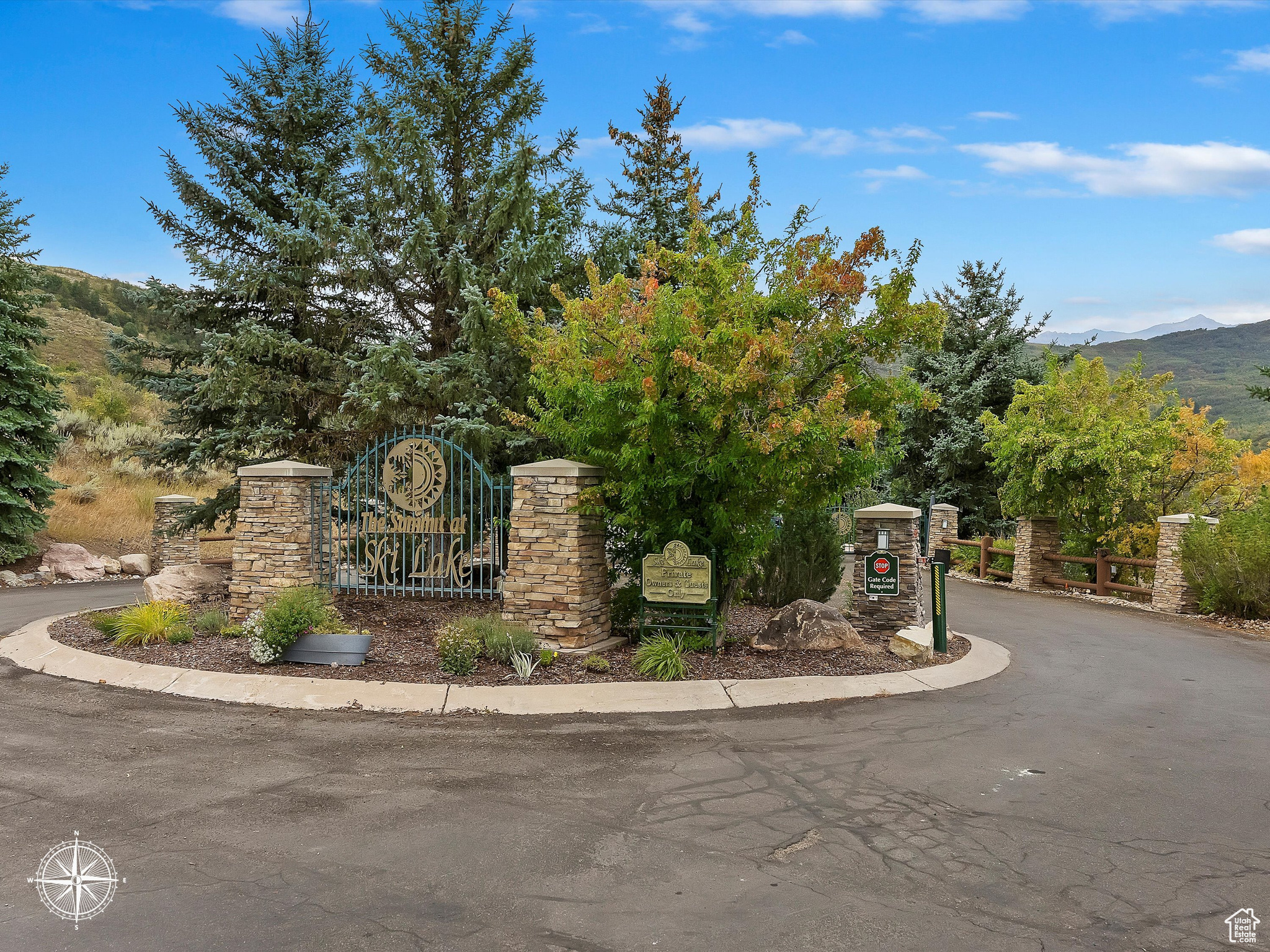 SUMMIT AT SKI LAKE - Residential