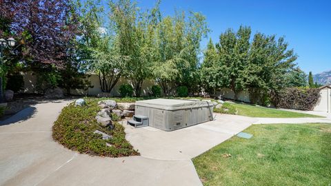 Tiny photo for 11597 N SUNSET HILLS DR, Highland, UT 84003 (MLS # 2139075)