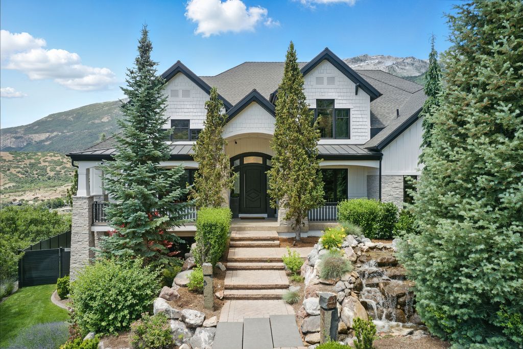 Photo of 1643 E BOX ELDER DR, Alpine, UT 84004 (MLS # 2141748)