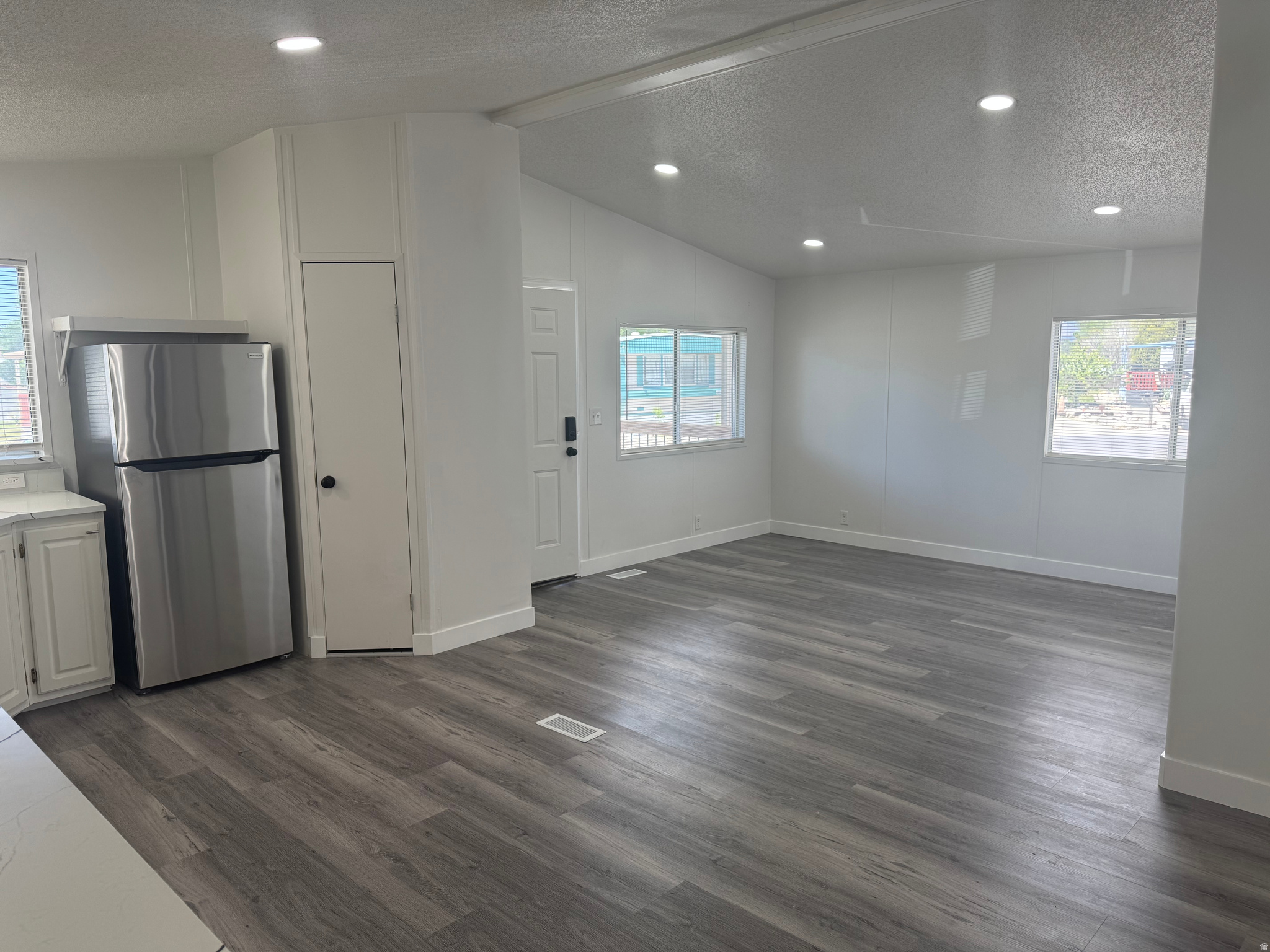 MAJESTIC OAKS - Residential