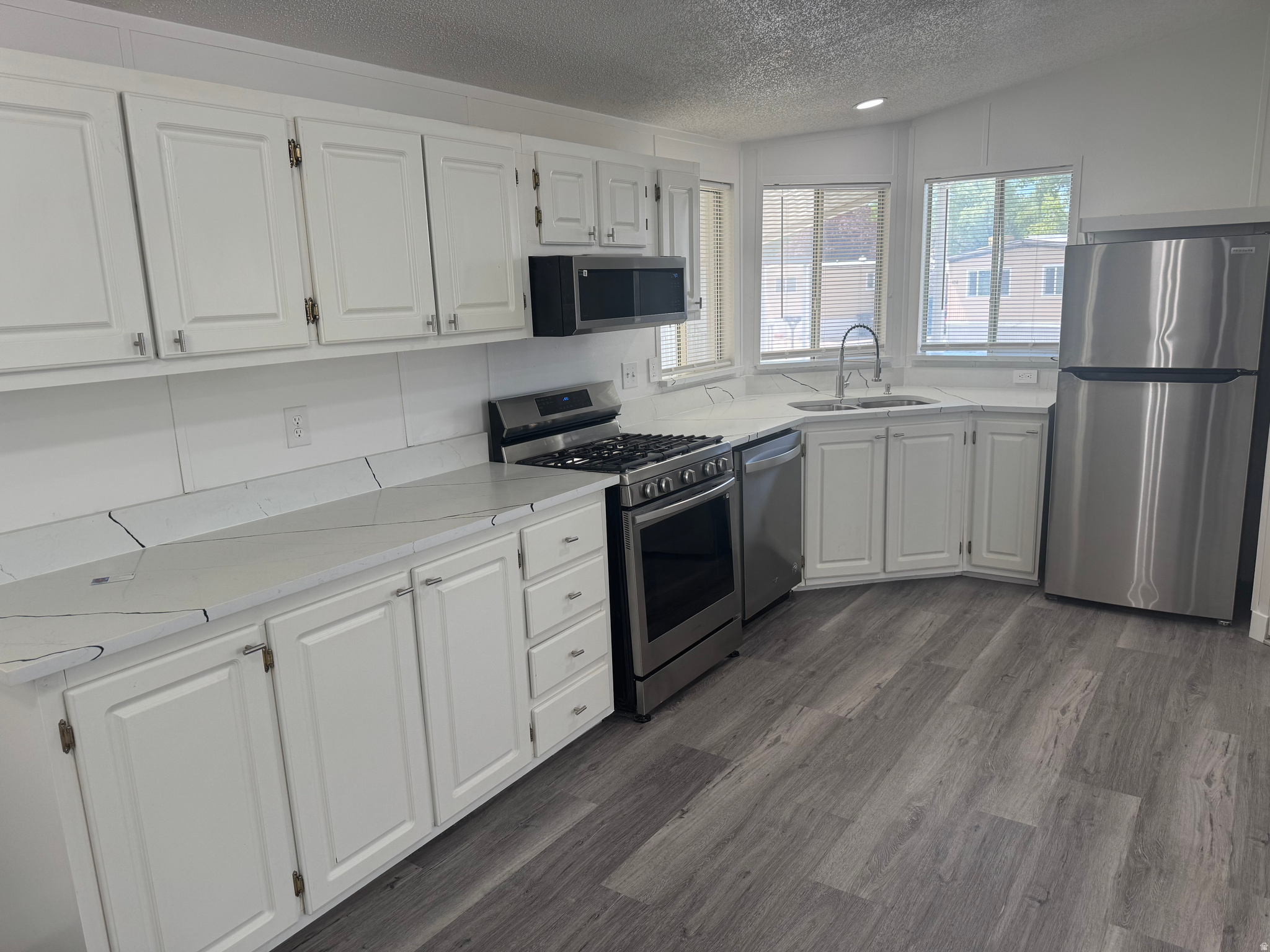 MAJESTIC OAKS - Residential
