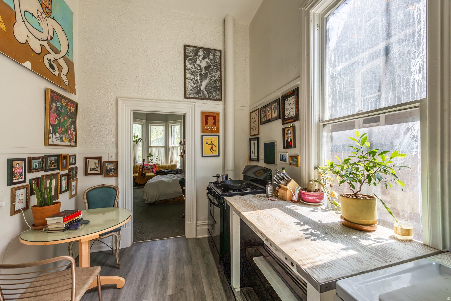 AVENUES - Residential Income