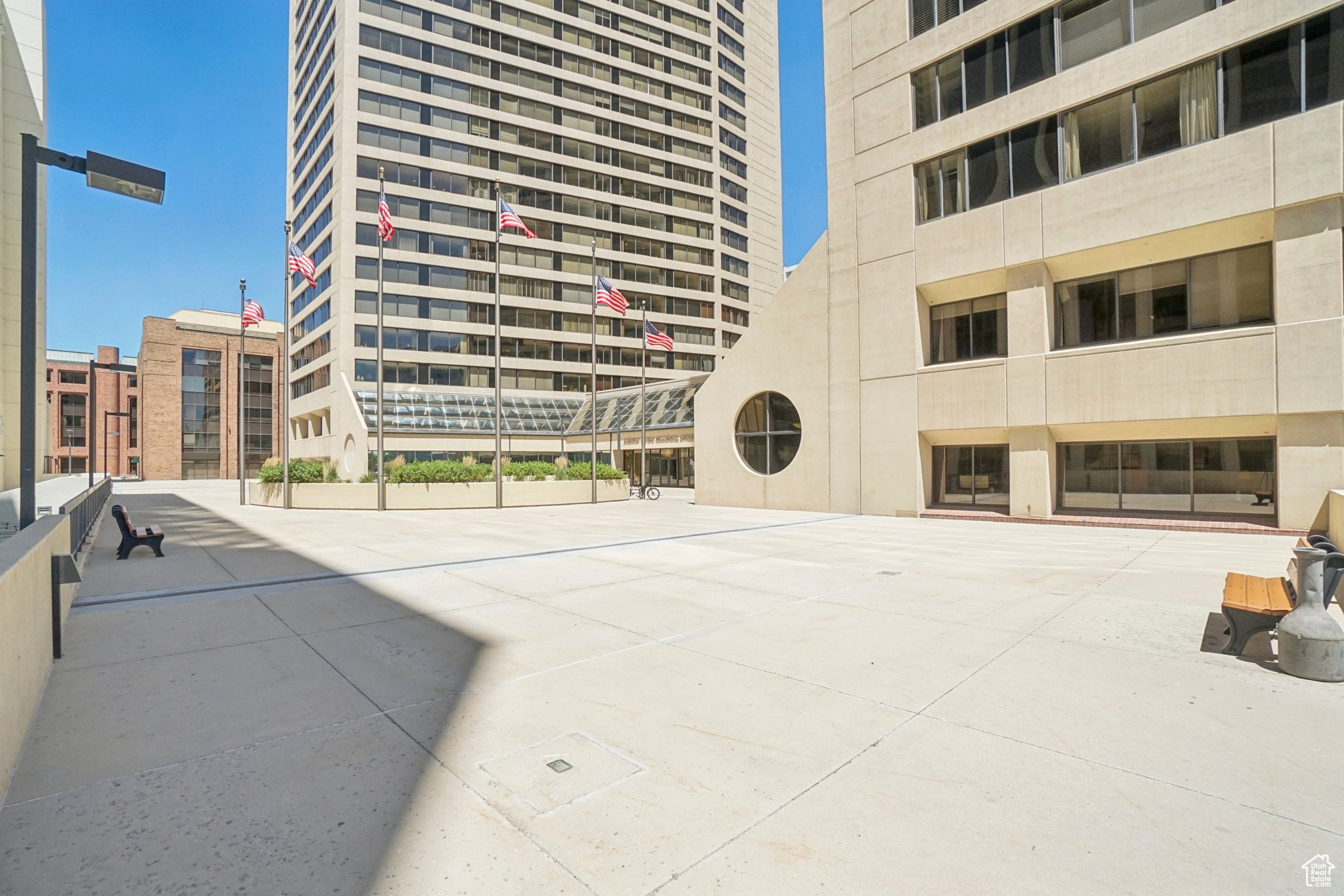 AMERICAN TOWERS - Residential