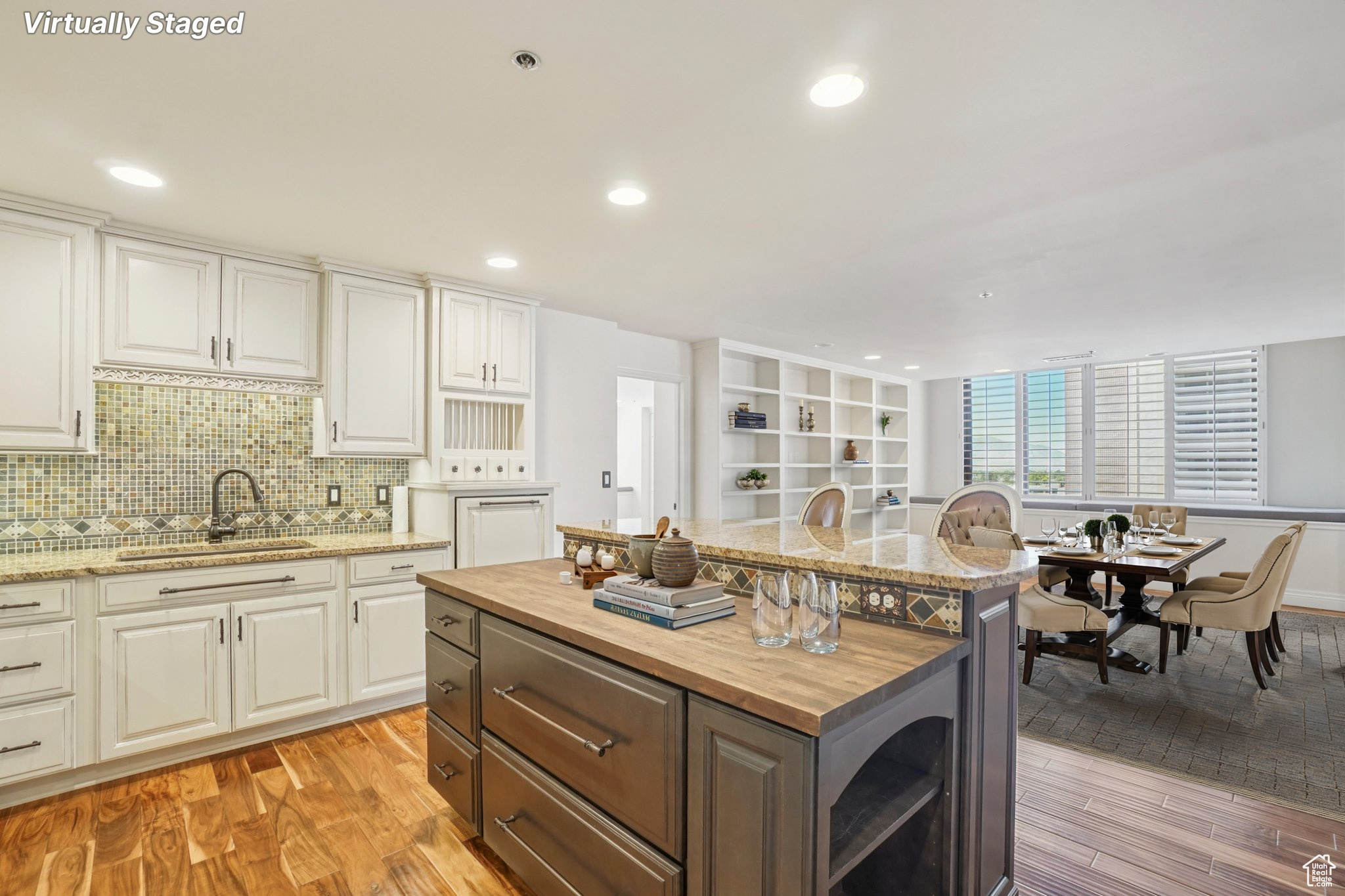 AMERICAN TOWERS - Residential