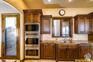 PARAGON COVE TOWNHOMES AT STONECLIFF PH - Residential