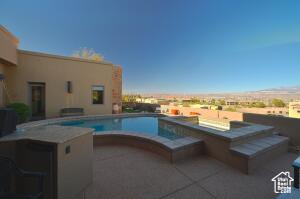 PARAGON COVE TOWNHOMES AT STONECLIFF PH - Residential