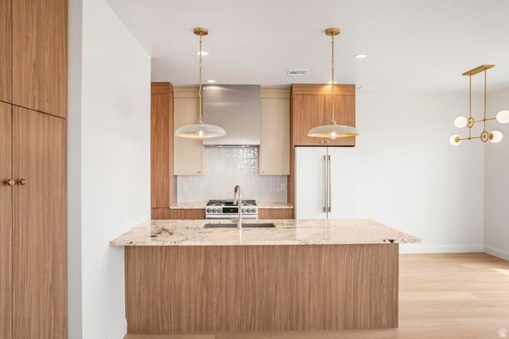 Photo of 1002 N MANEN ST, Washington, UT 84780 (MLS # 2156976)