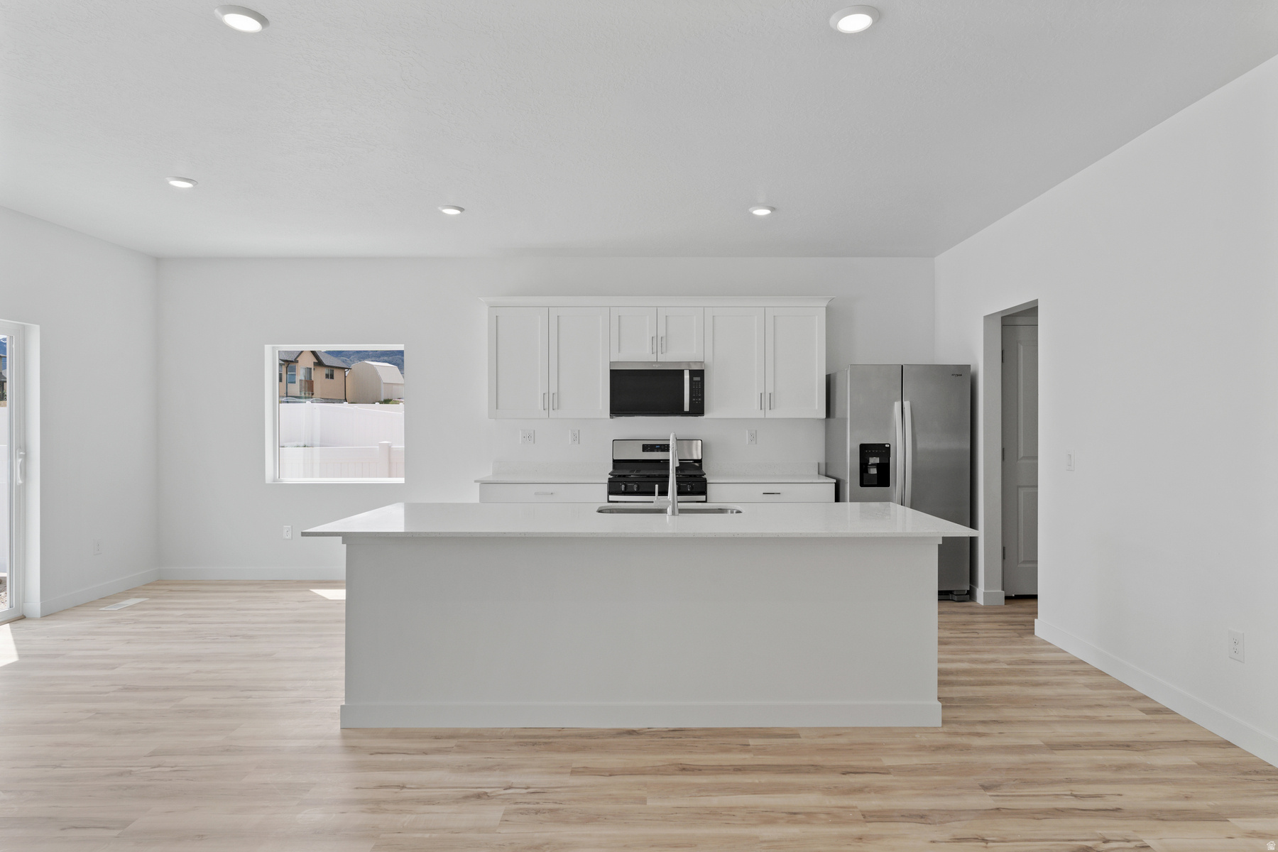 DESERT EDGE - Residential