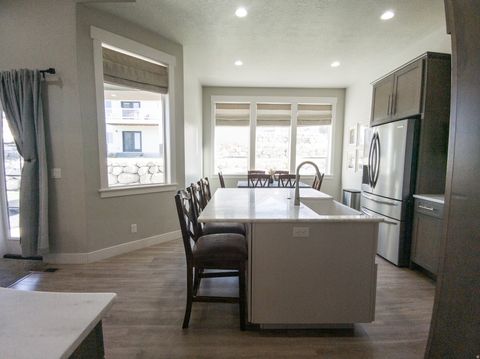 Tiny photo for 1087 S 850 E, Salem, UT 84653 (MLS # 2121367)