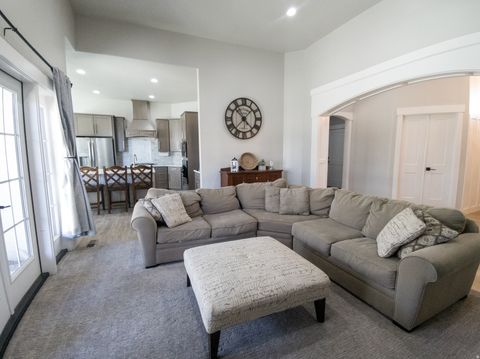 Tiny photo for 1087 S 850 E, Salem, UT 84653 (MLS # 2121367)