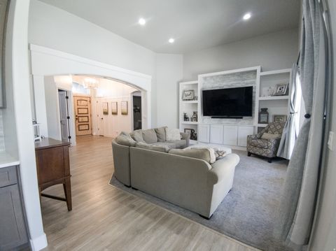 Tiny photo for 1087 S 850 E, Salem, UT 84653 (MLS # 2121367)