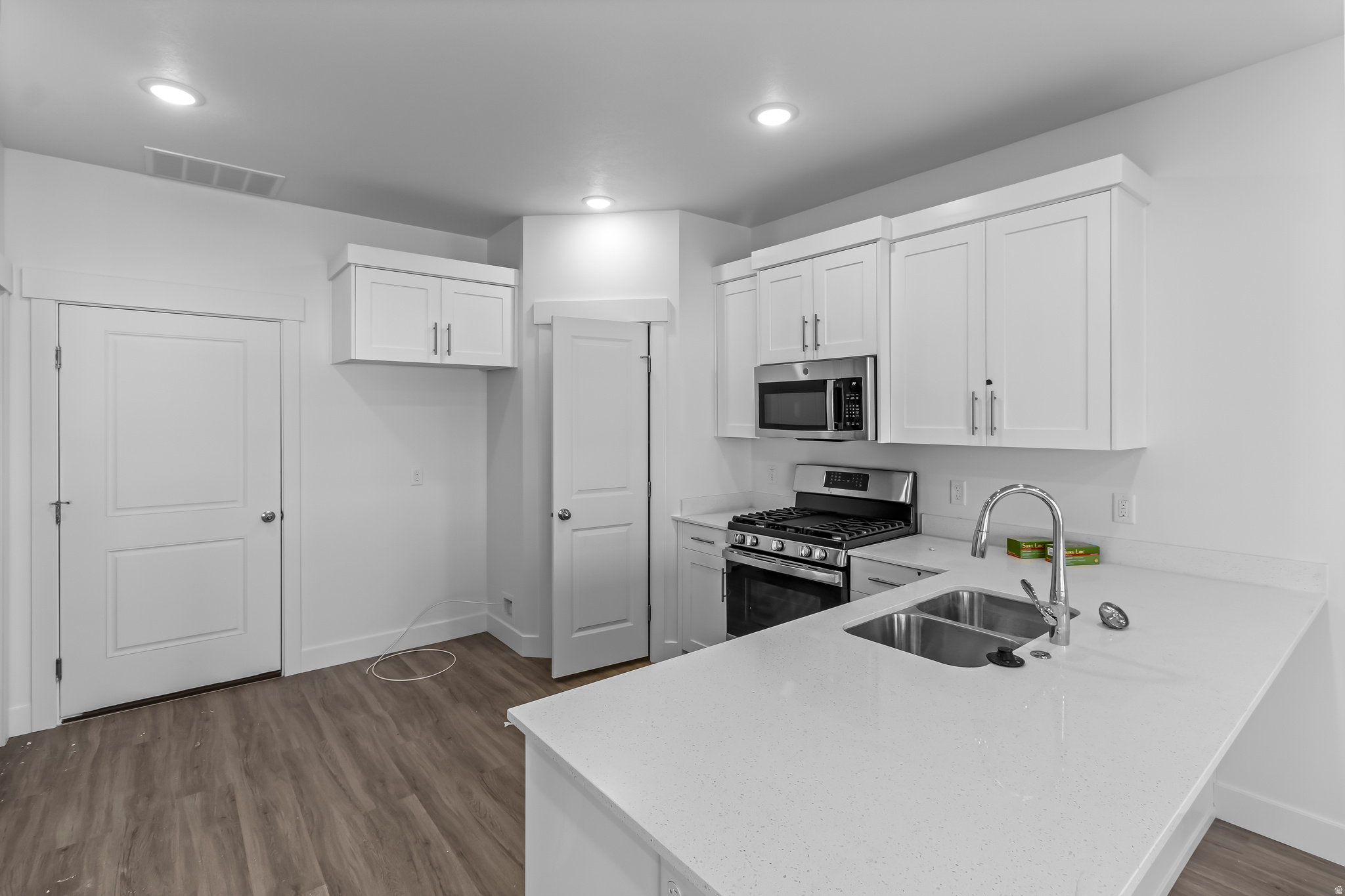 NORTH POINT - Residential