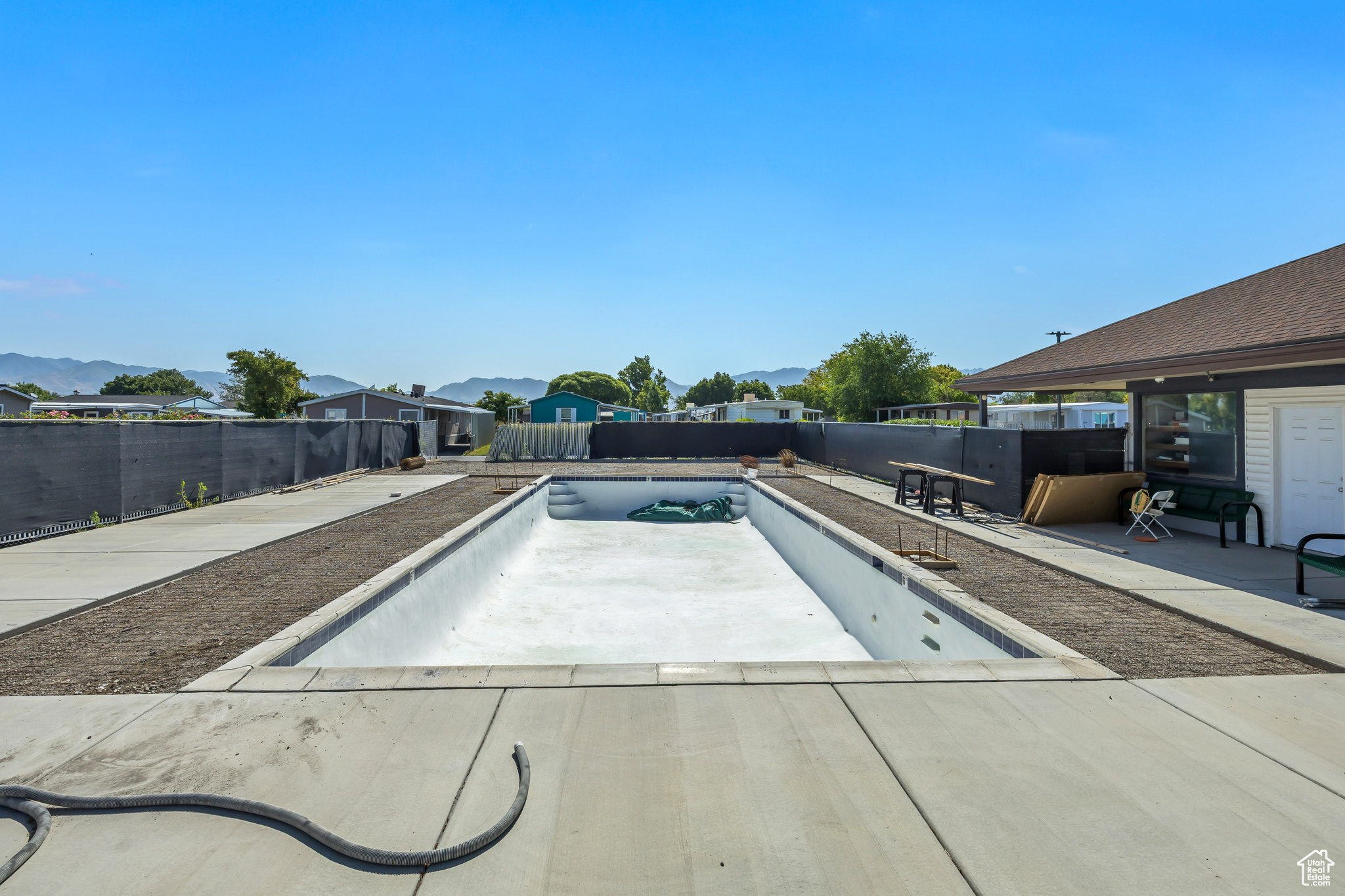 MOUNTAIN VIEW - Residential