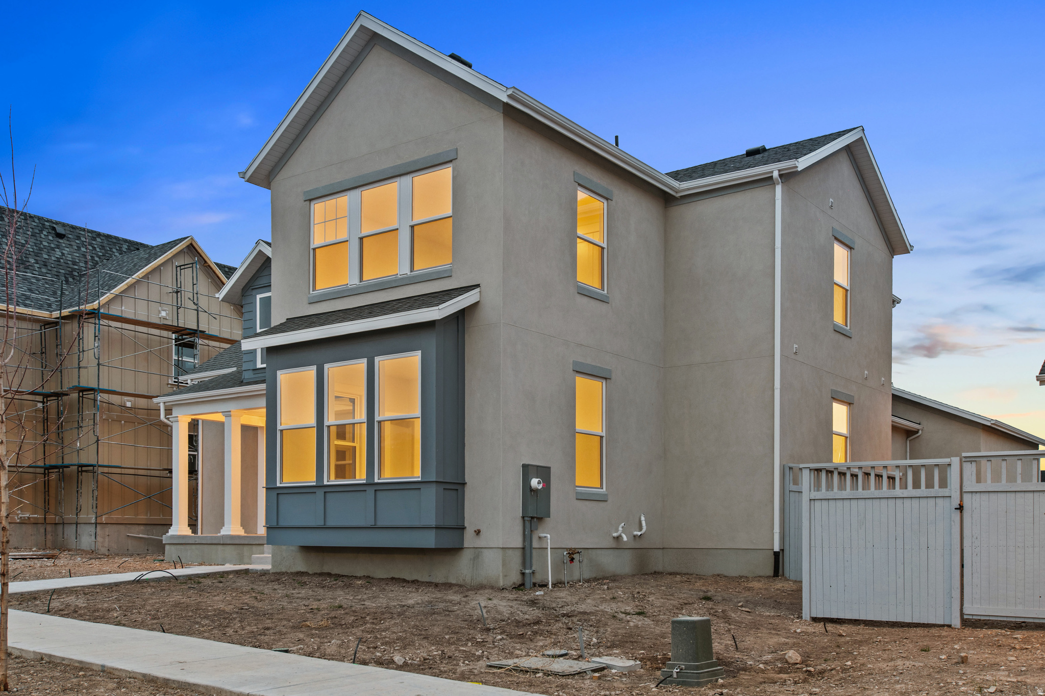 DAYBREAK - Residential