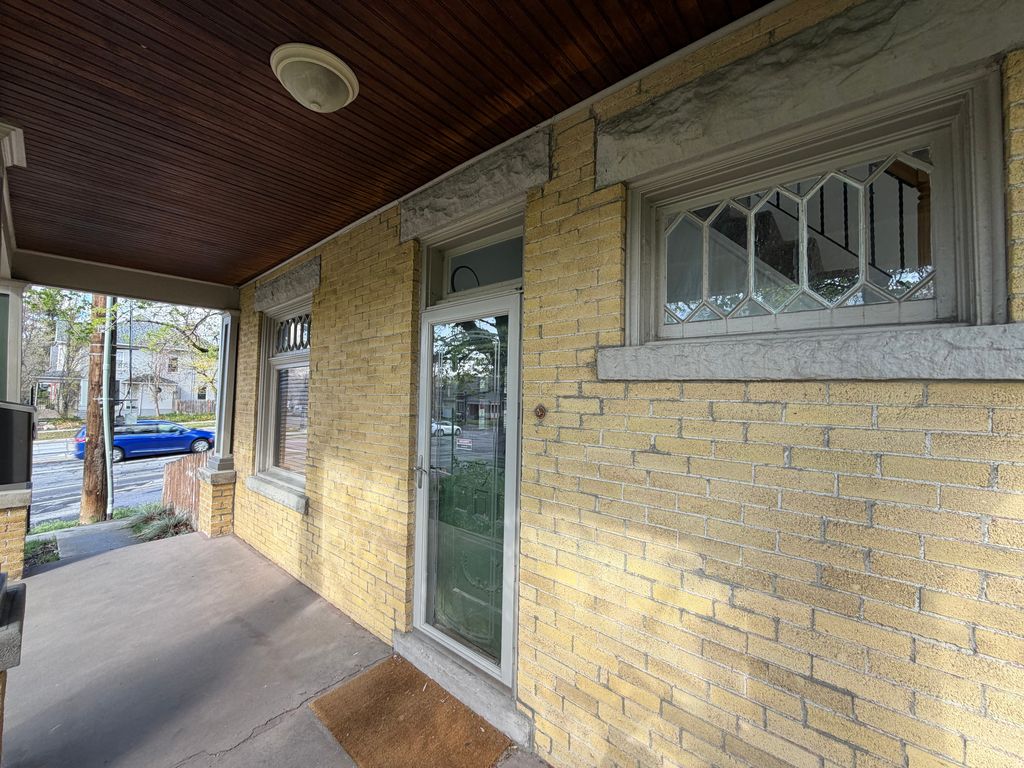 Photo of 801 S 900 E, Salt Lake City, UT 84102 (MLS # 2149530)