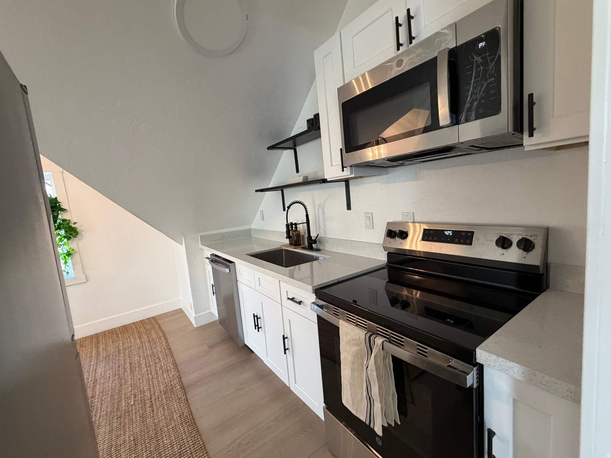 WOODMANSEE SUB - Residential Income