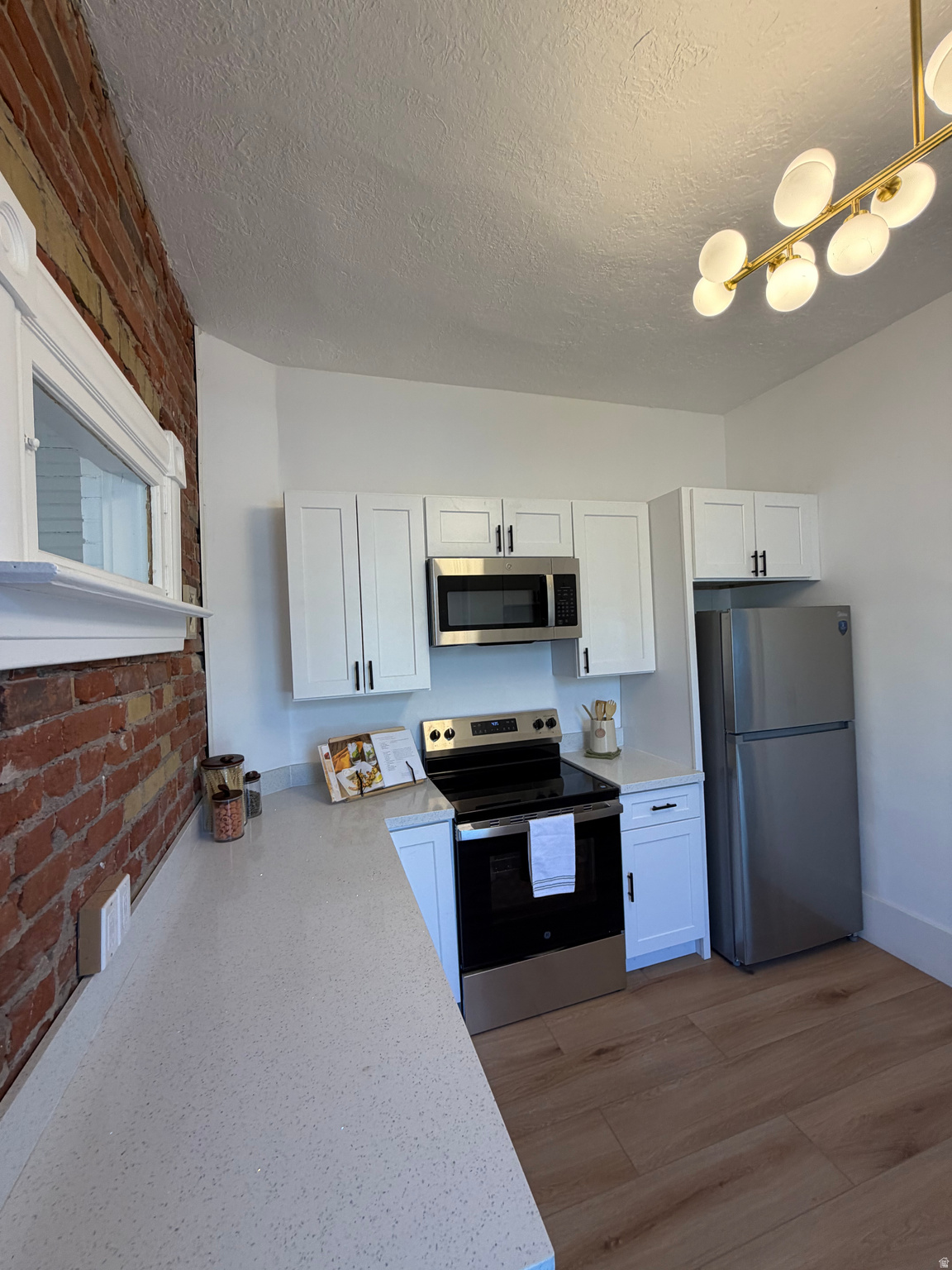 WOODMANSEE SUB - Residential Income