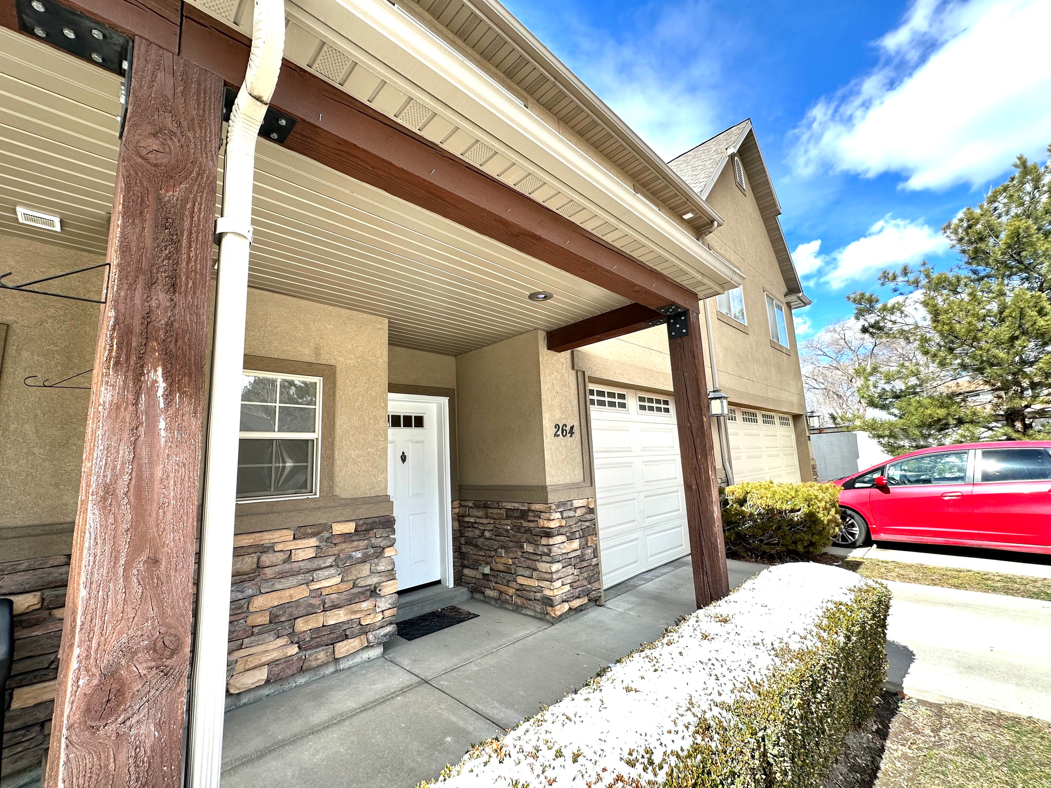 ROCKINGHAM COURT - Residential