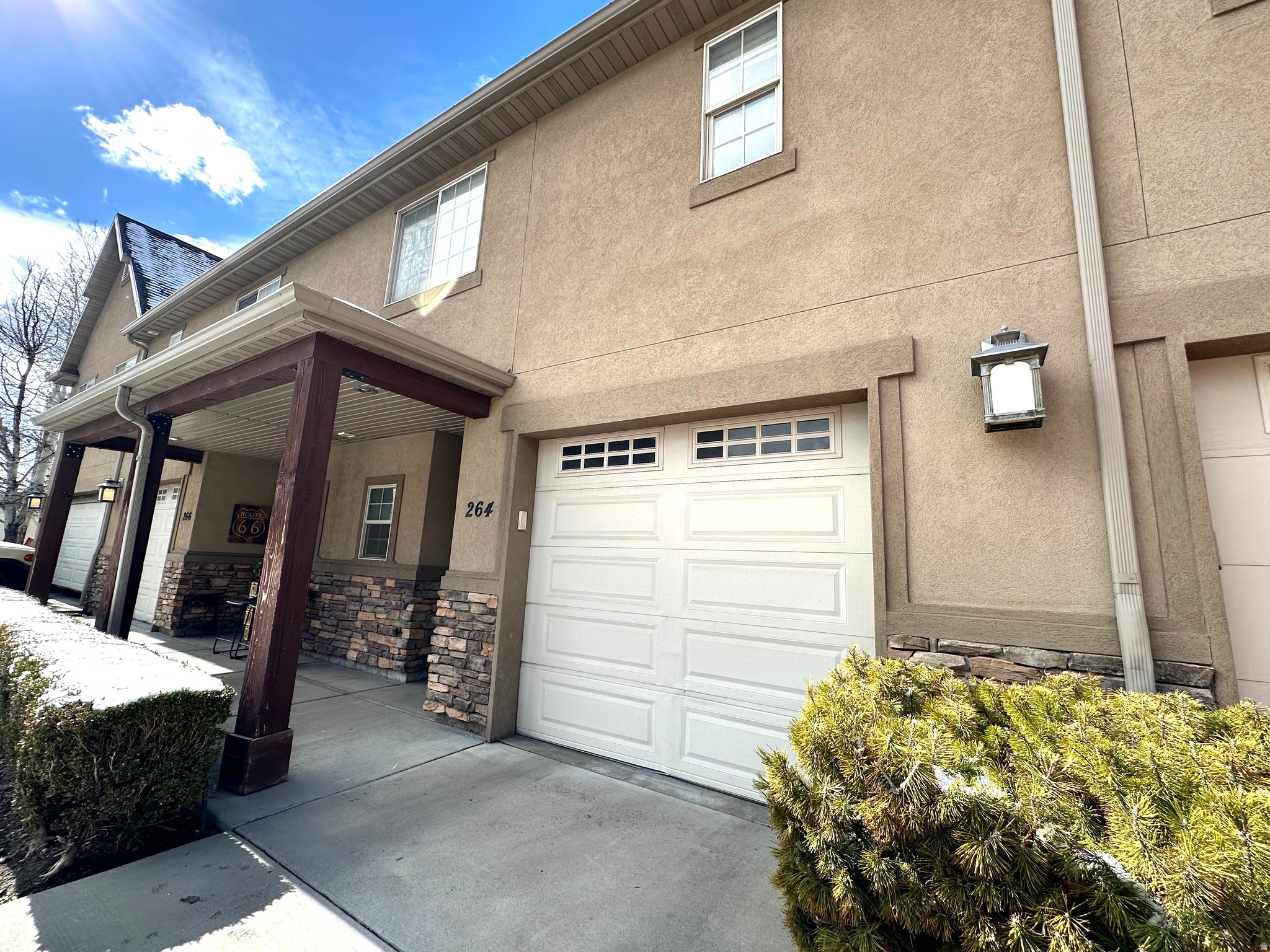 ROCKINGHAM COURT - Residential