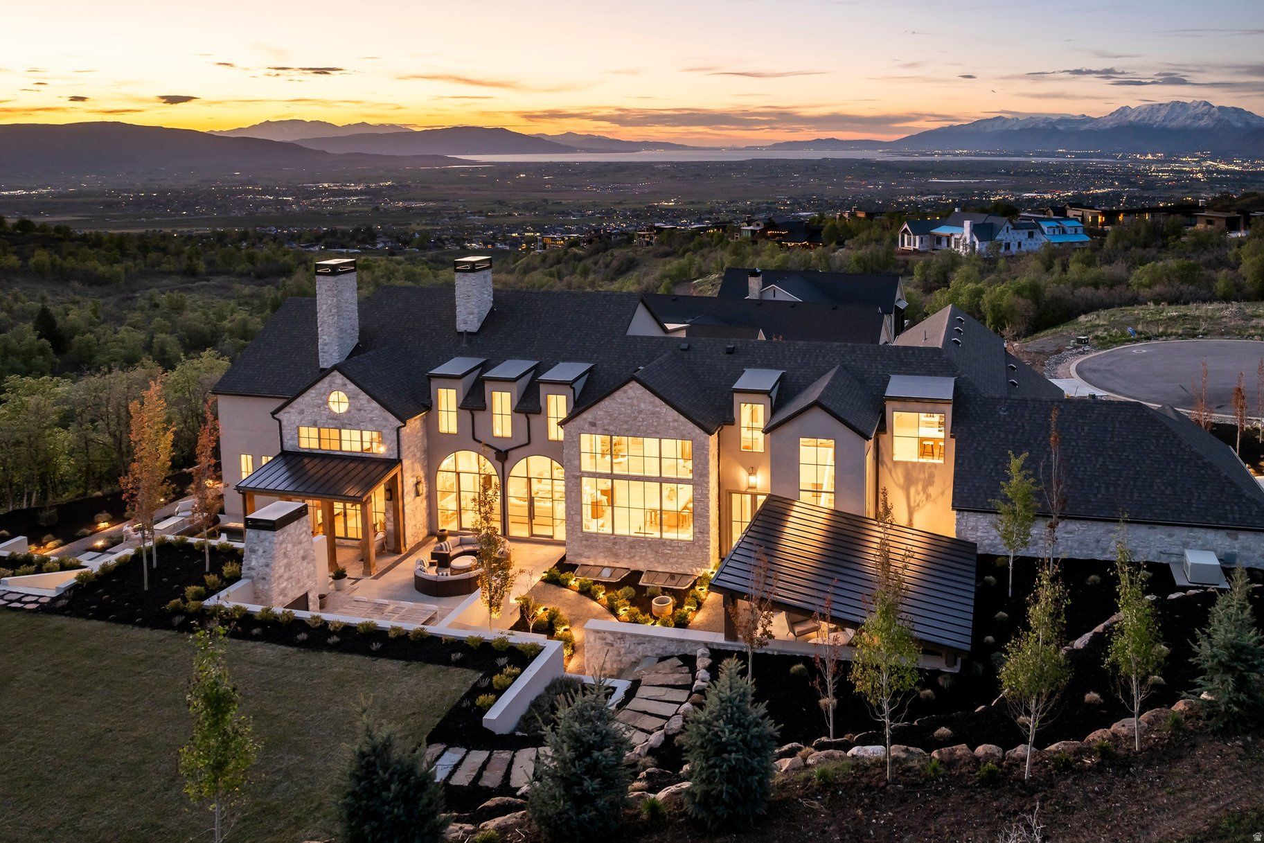 SUMMIT CREEK - Residential