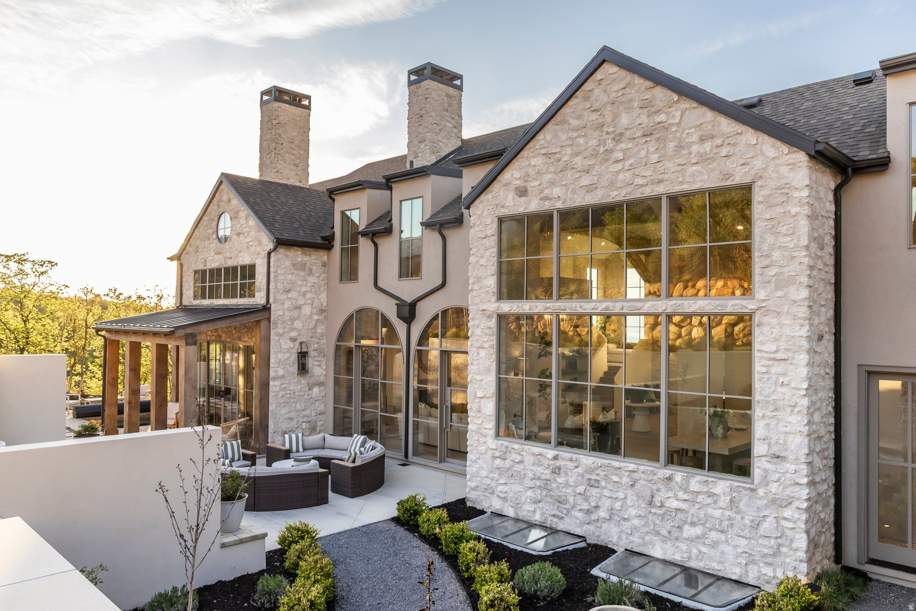 SUMMIT CREEK - Residential