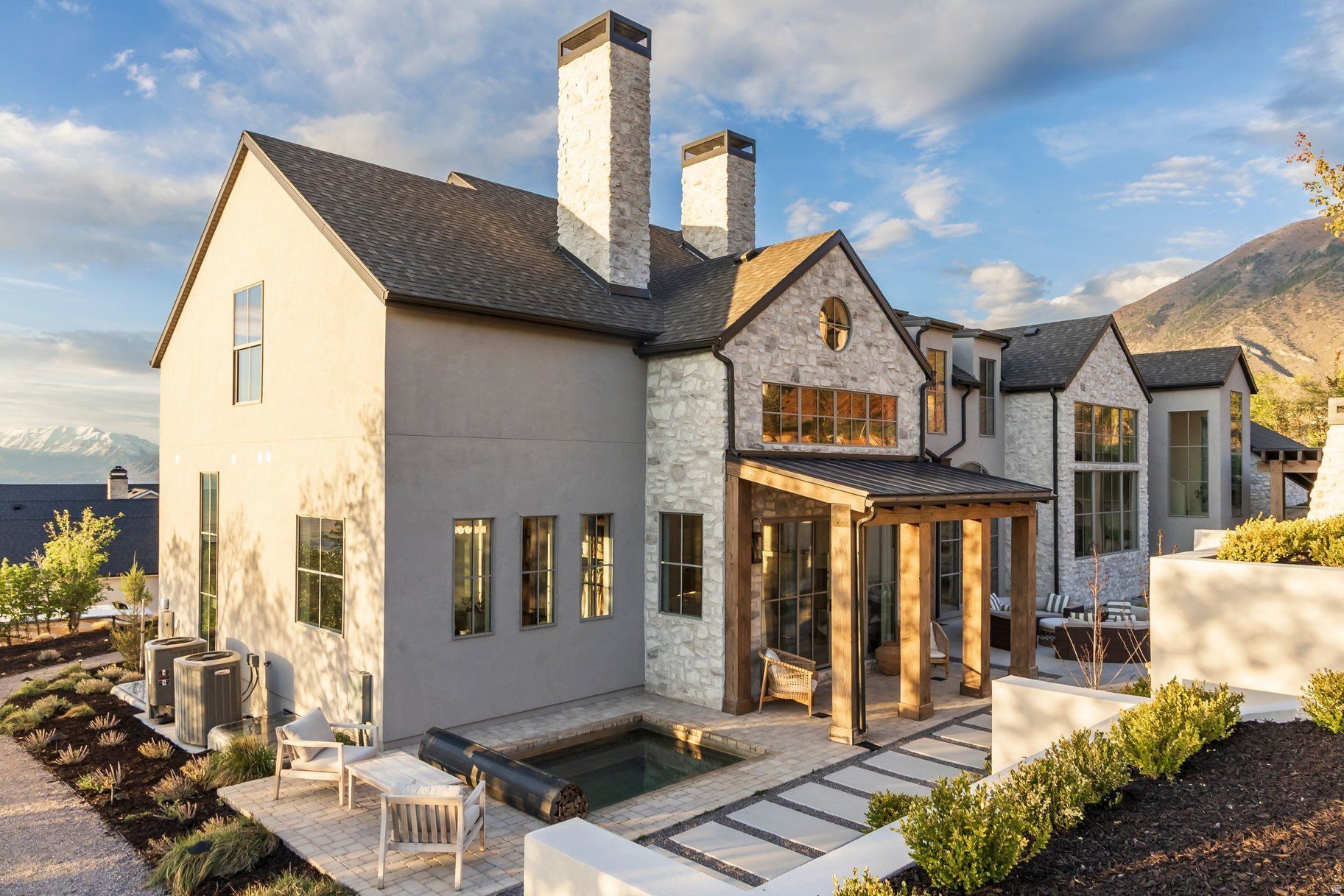 SUMMIT CREEK - Residential