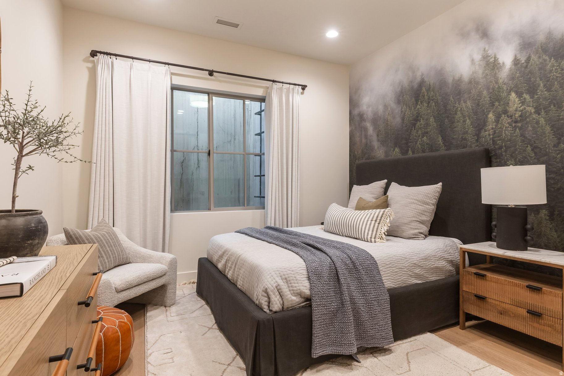 SUMMIT CREEK - Residential